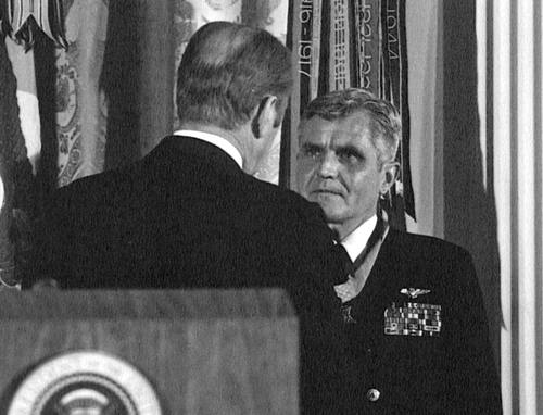 James Stockdale Gets Medal of Honor